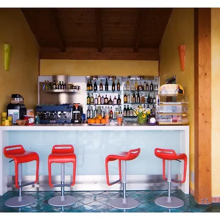 Oasi アパートホテル