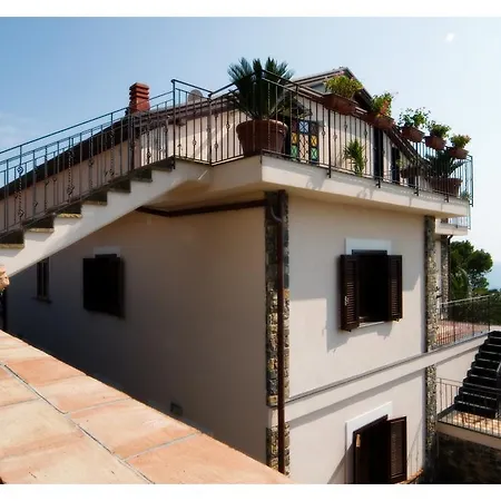 Oasi アパートホテル